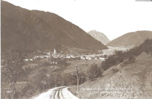 Ferrovia Monte Generoso con vista su Capolago Ferrovia Monte Generoso con vista su Capolago
