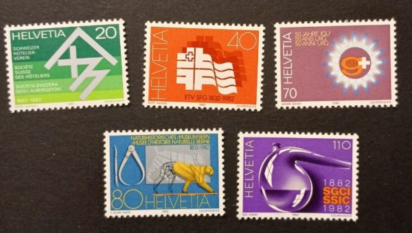 Francobolli svizzeri 1982 dedicati a varie istituzioni e anniversari nazionali Helvetia 1982 – Serie istituzioni e anniversari