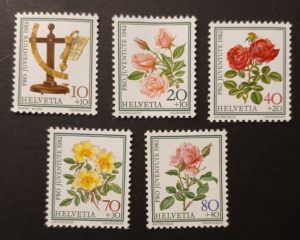 Serie Pro Juventute Svizzera 1982 dedicata a strumenti e fiori Helvetia Pro Juventute 1982