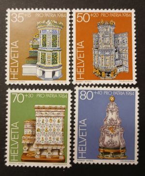 Serie Pro Patria 1984 con quattro francobolli dedicati alle stufe tradizionali svizzere. Pro Patria 1984 – Serie completa stufe